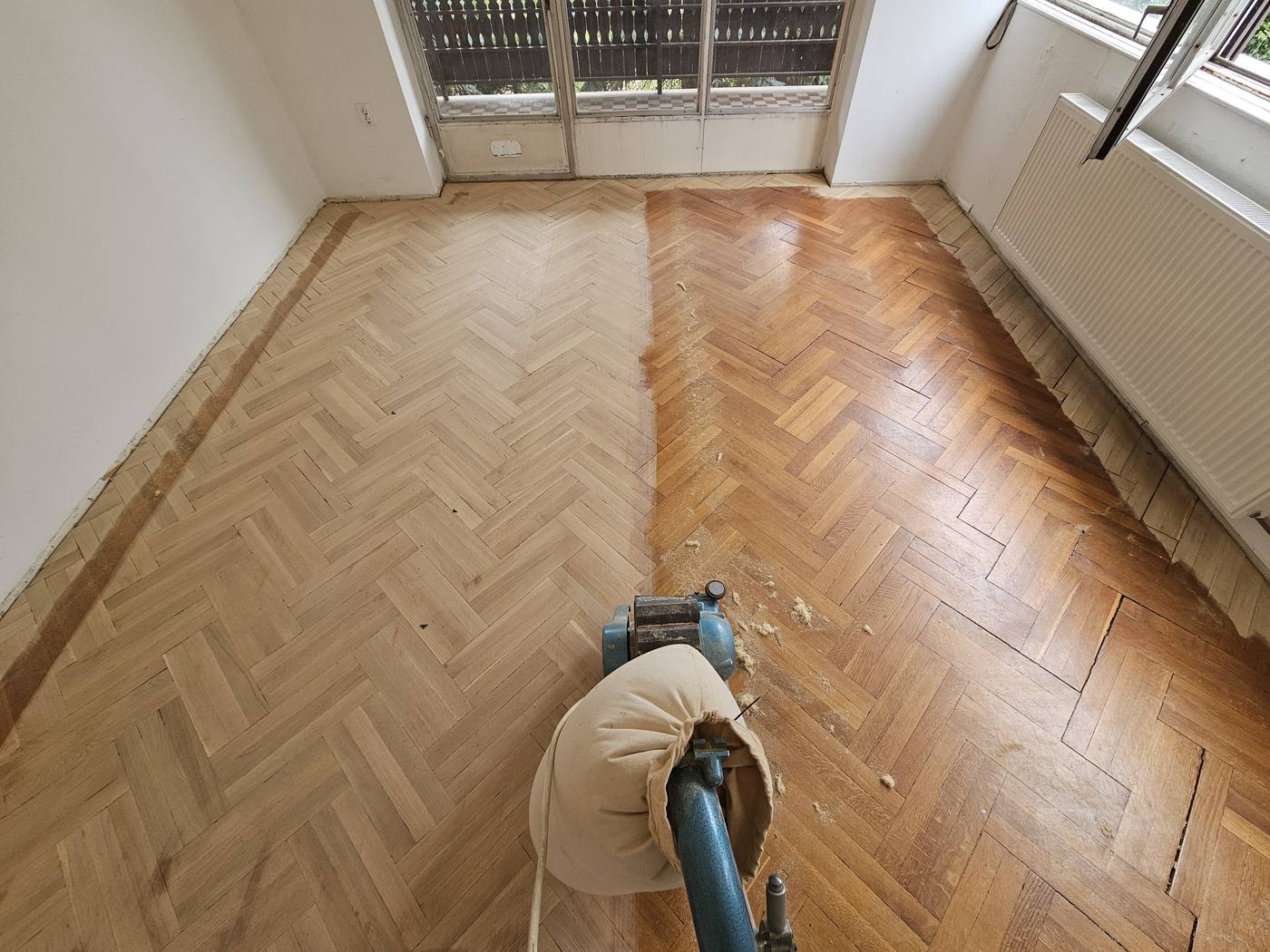Csiszolt és lakkozott parketta